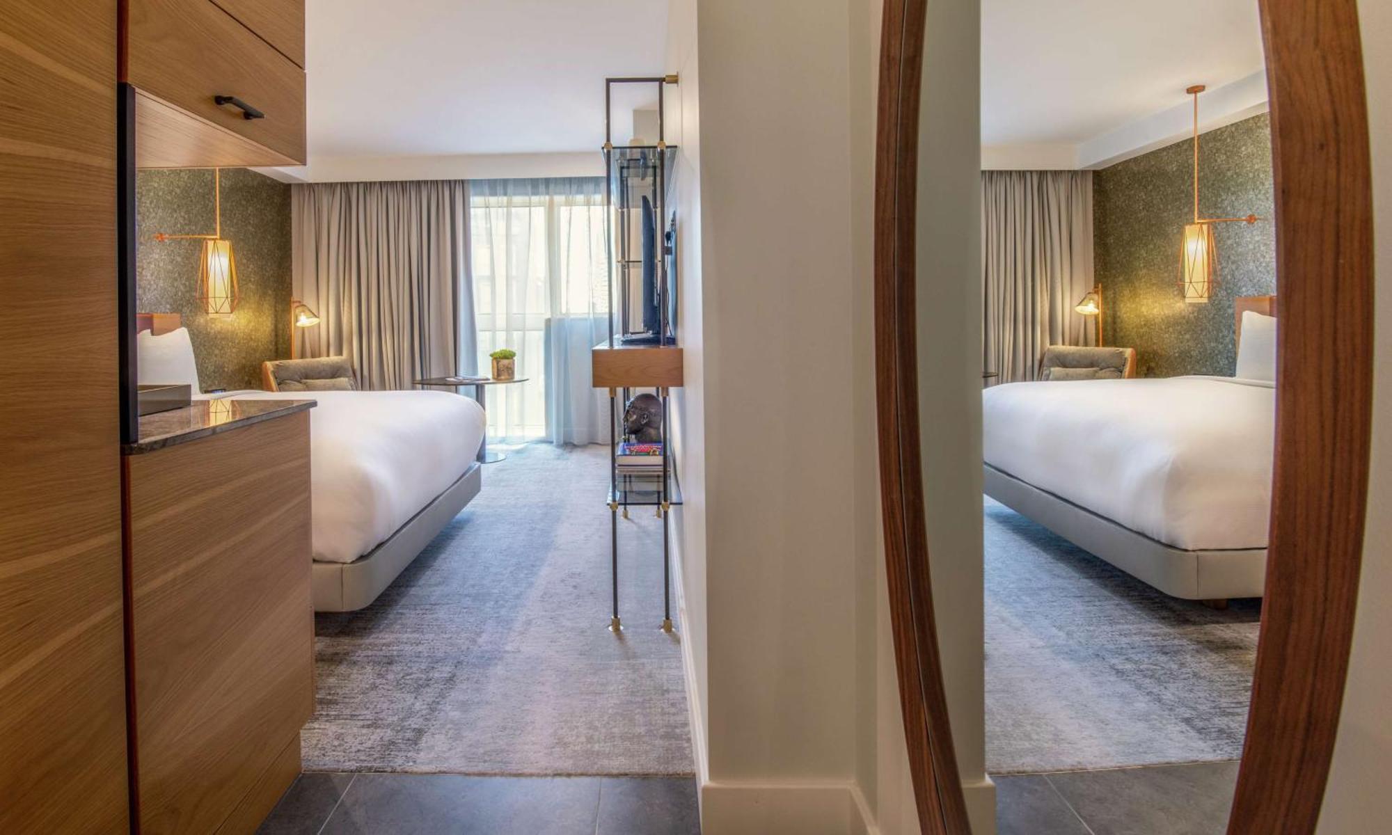 Lincoln Plaza London, Curio Collection By Hilton Londen